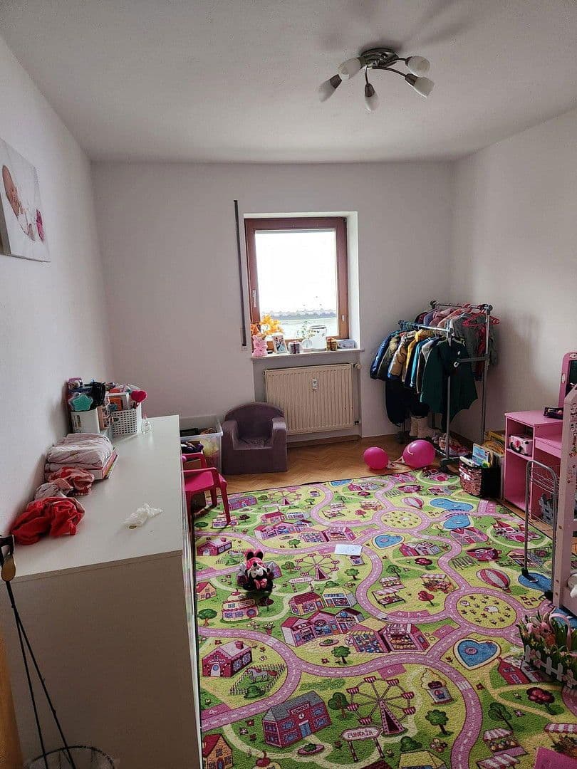 Prenájom bytu 4-izbový 110 m², Schöllnach, Bavorsko Prenájom bytu 4-izbový 110 m², Schöllnach, Bavorsko