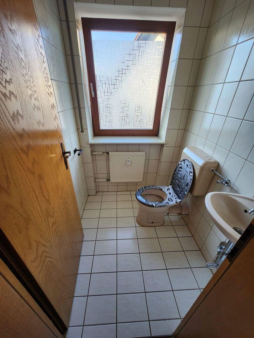 Prenájom bytu 4-izbový 110 m², Schöllnach, Bavorsko Prenájom bytu 4-izbový 110 m², Schöllnach, Bavorsko