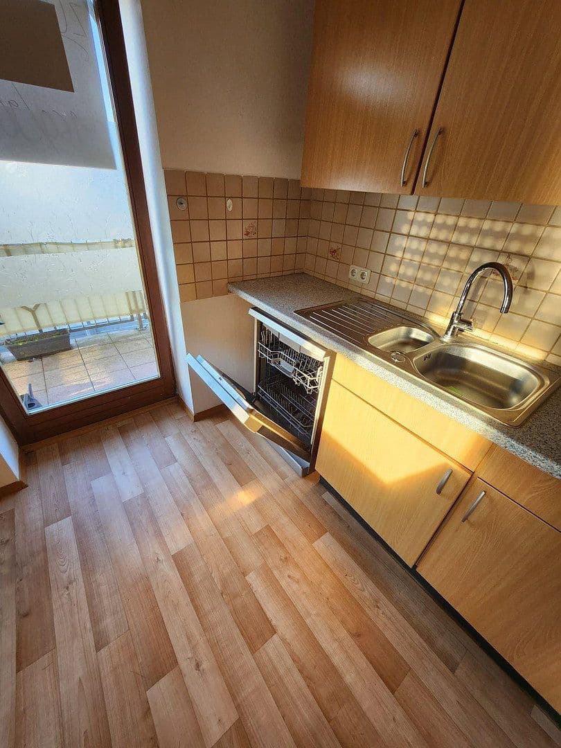 Prenájom bytu 4-izbový 110 m², Schöllnach, Bavorsko Prenájom bytu 4-izbový 110 m², Schöllnach, Bavorsko