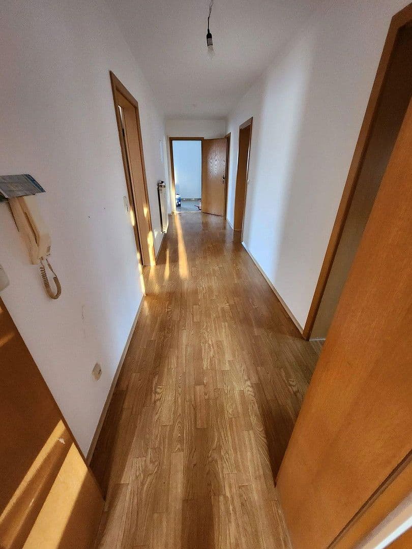 Prenájom bytu 4-izbový 110 m², Schöllnach, Bavorsko Prenájom bytu 4-izbový 110 m², Schöllnach, Bavorsko