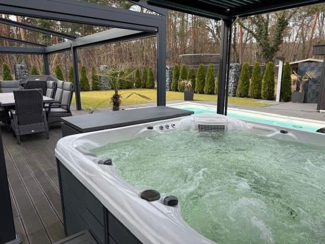 Predaj domu 230 m², pozemek 800 m², Berlin, Berlín Predaj domu 230 m², pozemek 800 m², Berlin, Berlín