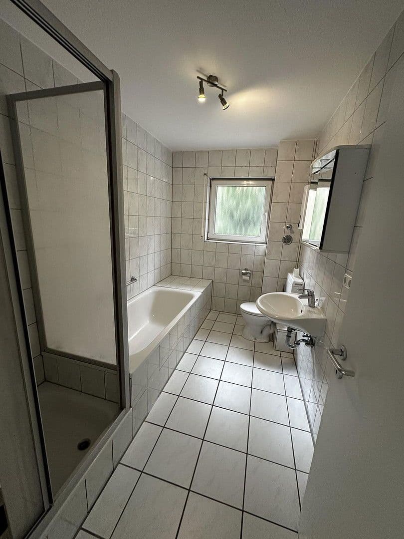 Prenájom bytu 3-izbový 85 m², Bensheim, Hesensko Prenájom bytu 3-izbový 85 m², Bensheim, Hesensko