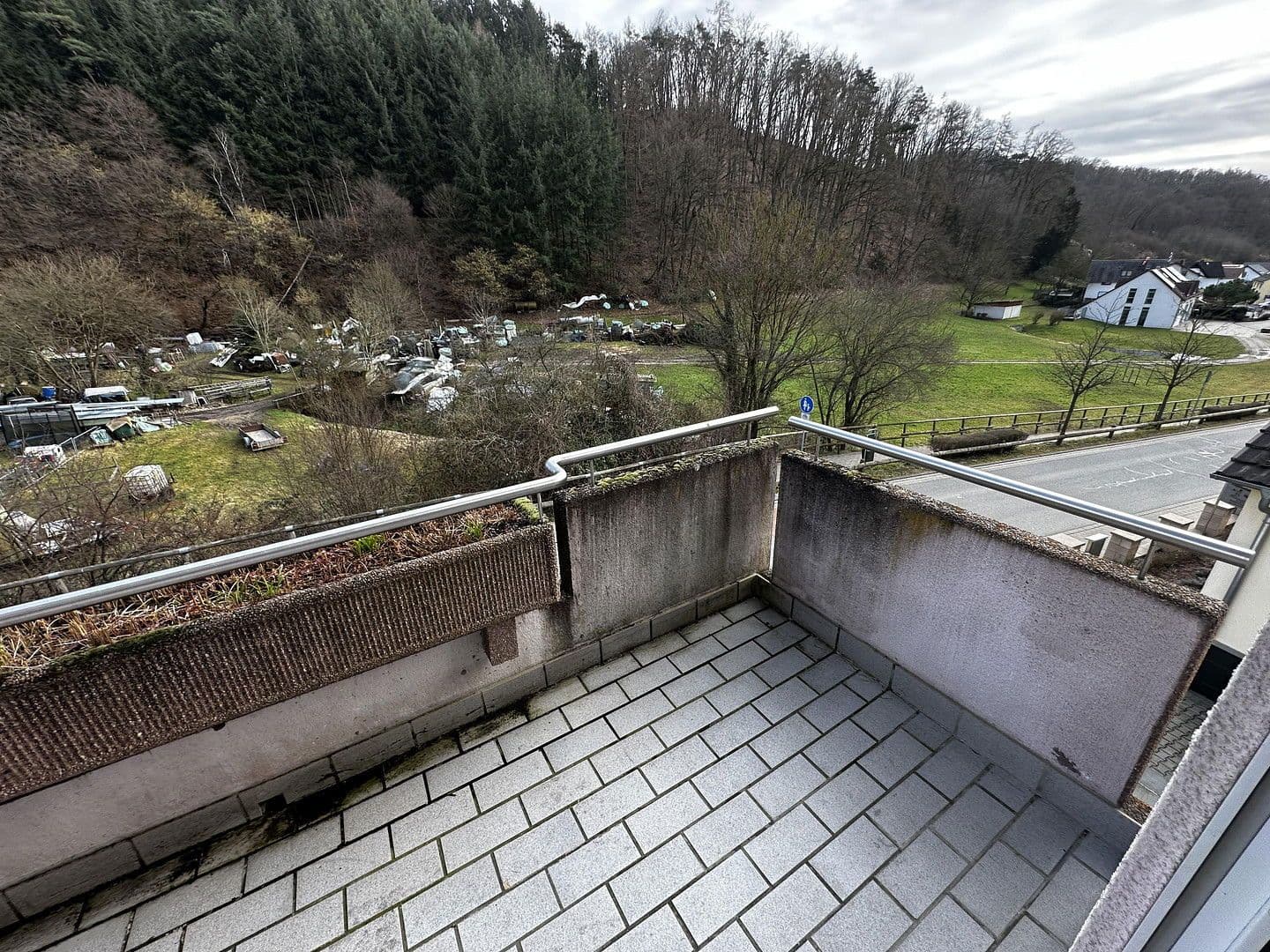 Prenájom bytu 3-izbový 85 m², Bensheim, Hesensko Prenájom bytu 3-izbový 85 m², Bensheim, Hesensko