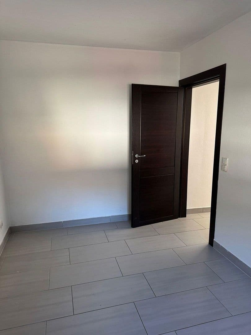 Prenájom bytu 3-izbový 75 m², Mühlenstraße 12, Nalbach, Sársko Prenájom bytu 3-izbový 75 m², Mühlenstraße 12, Nalbach, Sársko