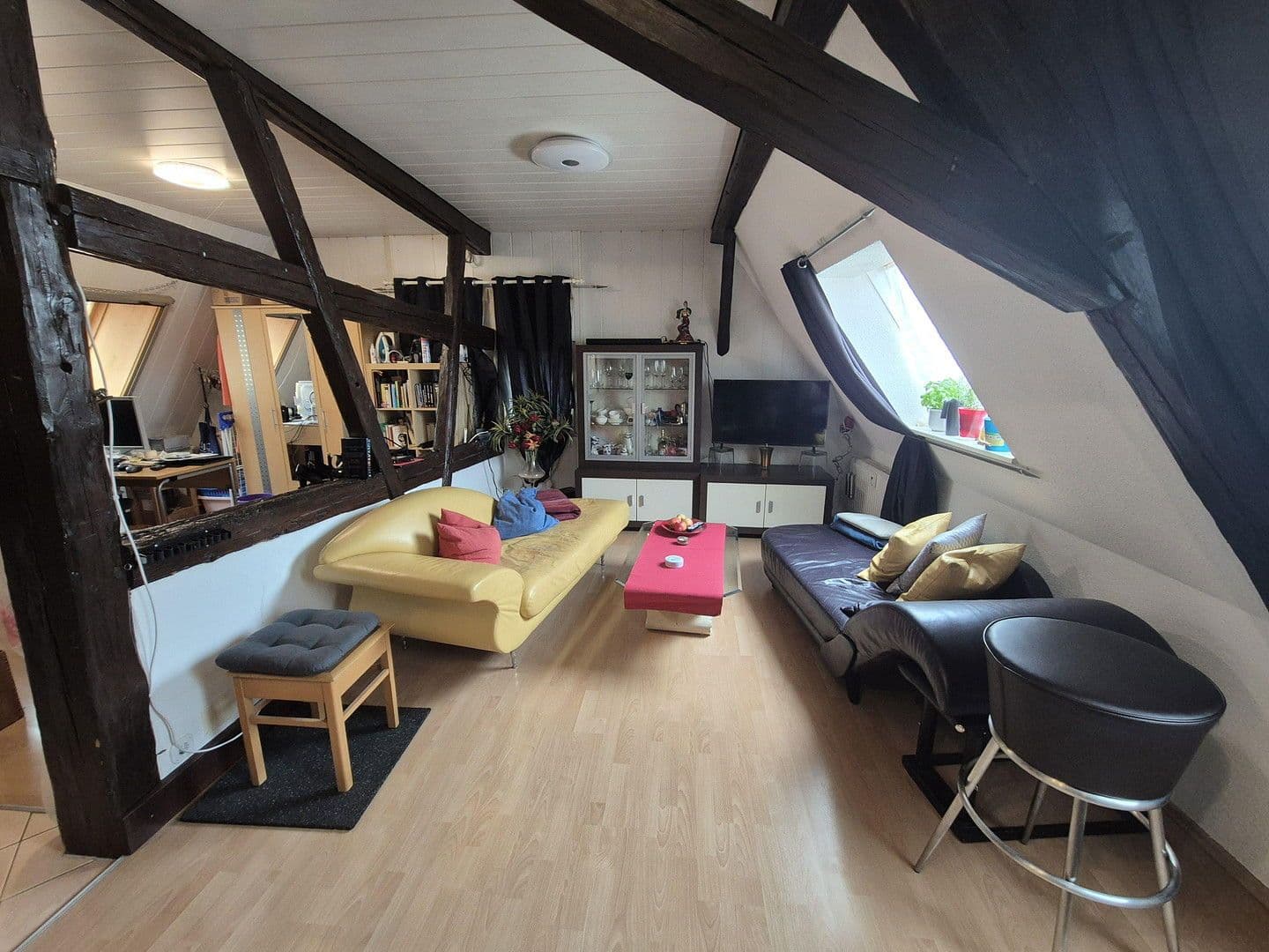 Predaj domu 270 m², pozemek 416 m², Dorfstr. 13, Vöhringen, Bádensko-Wurttembersko Predaj domu 270 m², pozemek 416 m², Dorfstr. 13, Vöhringen, Bádensko-Wurttembersko