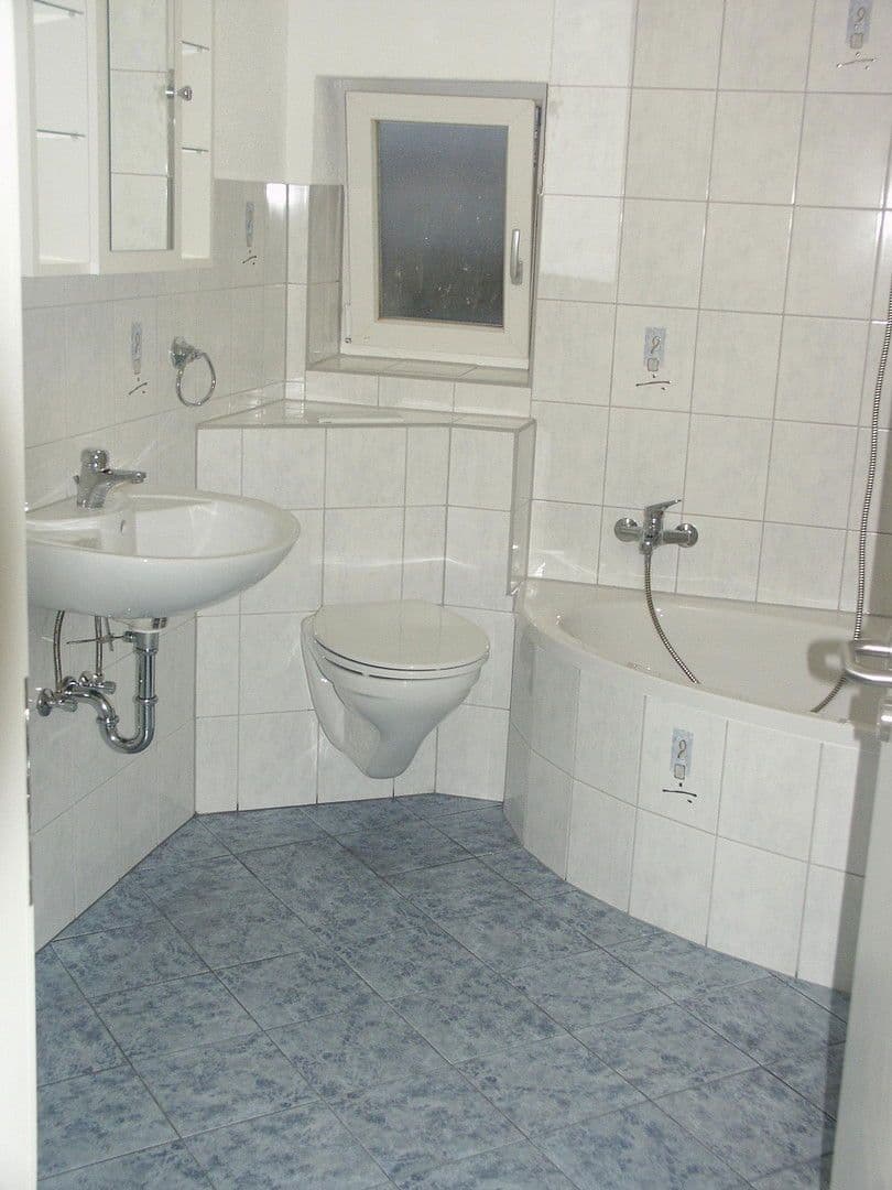 Predaj domu 270 m², pozemek 416 m², Dorfstr. 13, Vöhringen, Bádensko-Wurttembersko Predaj domu 270 m², pozemek 416 m², Dorfstr. 13, Vöhringen, Bádensko-Wurttembersko