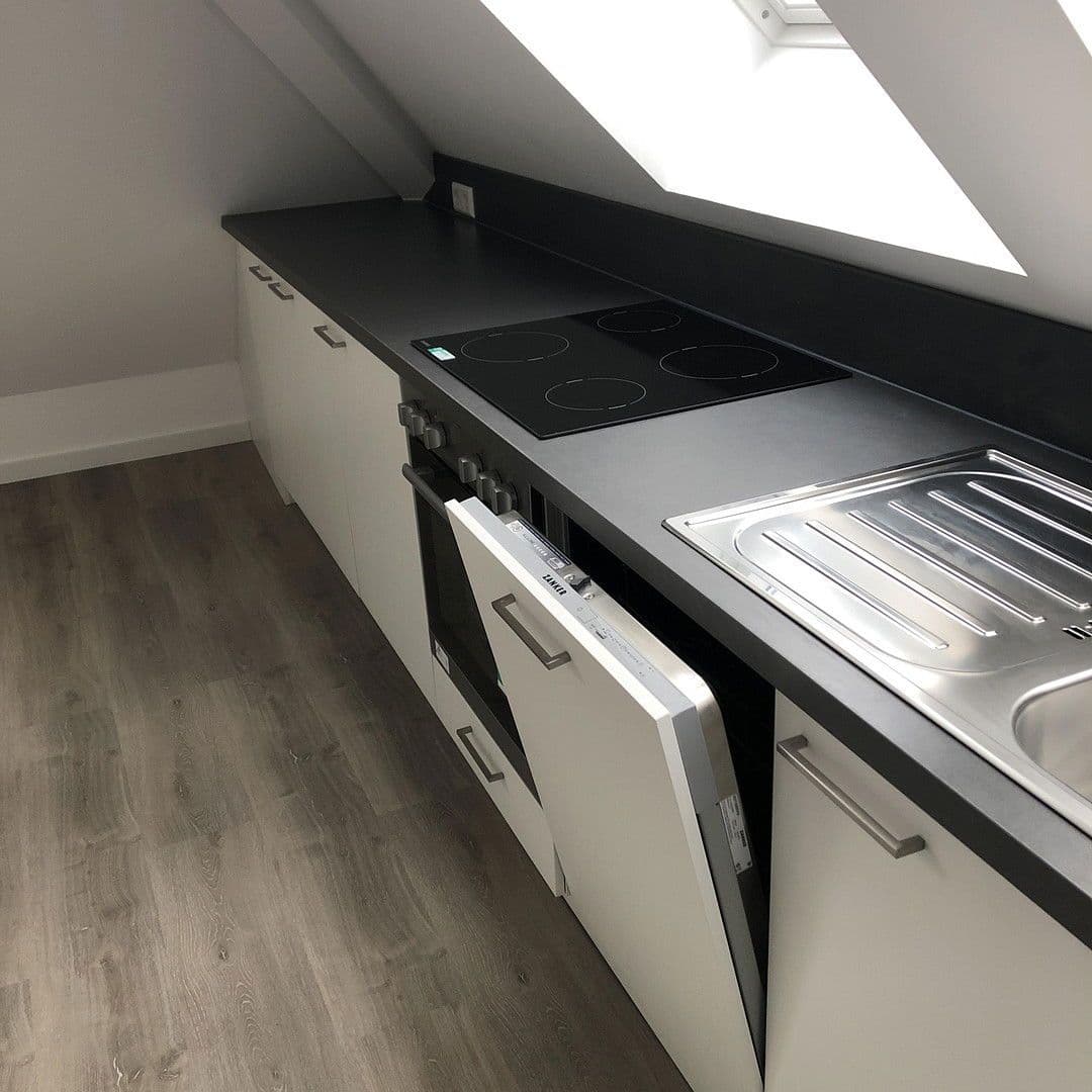 Prenájom bytu 2-izbový 49 m², Schützenstr. 11, Stuttgart, Bádensko-Wurttembersko Prenájom bytu 2-izbový 49 m², Schützenstr. 11, Stuttgart, Bádensko-Wurttembersko