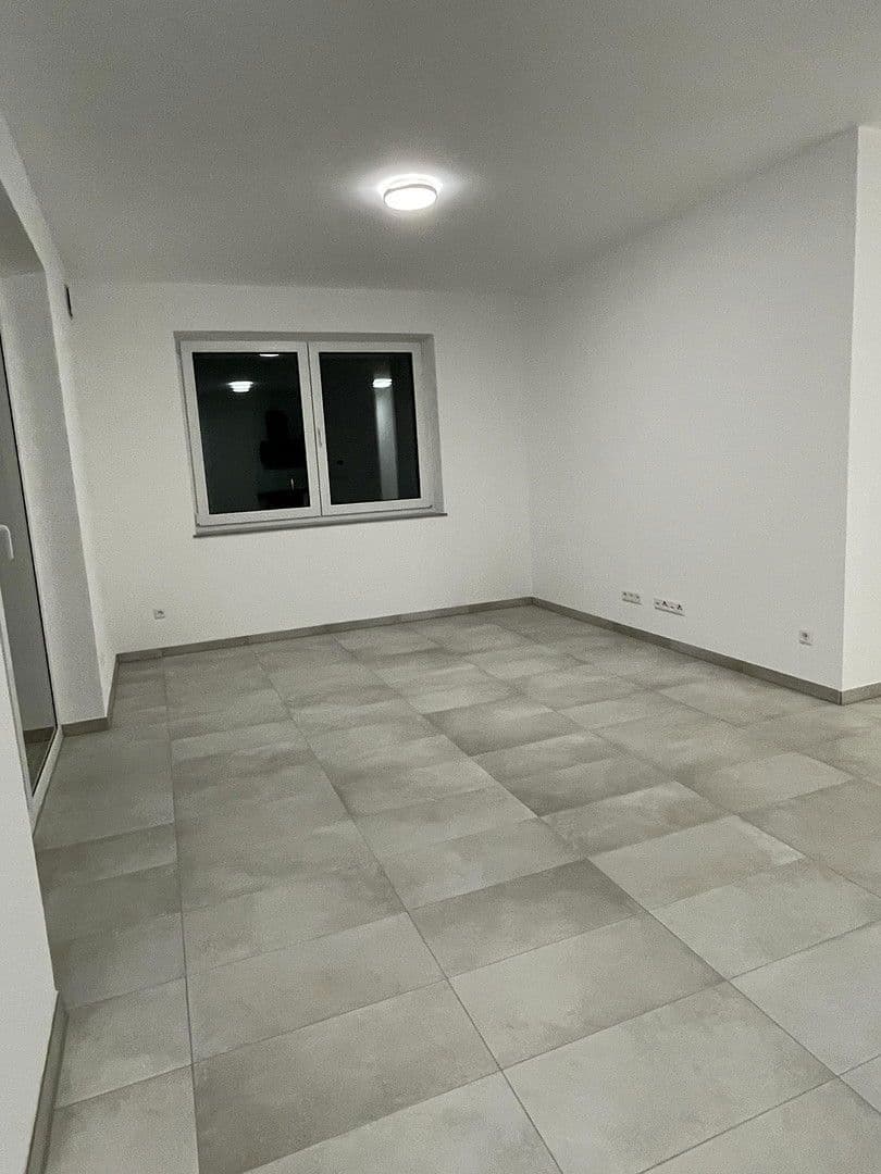 Prenájom bytu 3-izbový 72 m², Burgstetten, Bádensko-Wurttembersko Prenájom bytu 3-izbový 72 m², Burgstetten, Bádensko-Wurttembersko