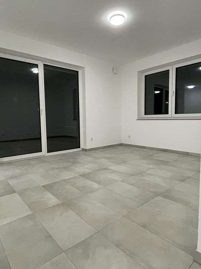 Prenájom bytu 3-izbový 72 m², Burgstetten, Bádensko-Wurttembersko Prenájom bytu 3-izbový 72 m², Burgstetten, Bádensko-Wurttembersko