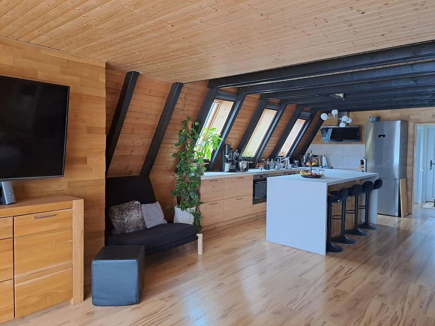 Predaj domu 167 m², pozemek 1.200 m², Bartholomä, Bádensko-Wurttembersko Predaj domu 167 m², pozemek 1.200 m², Bartholomä, Bádensko-Wurttembersko