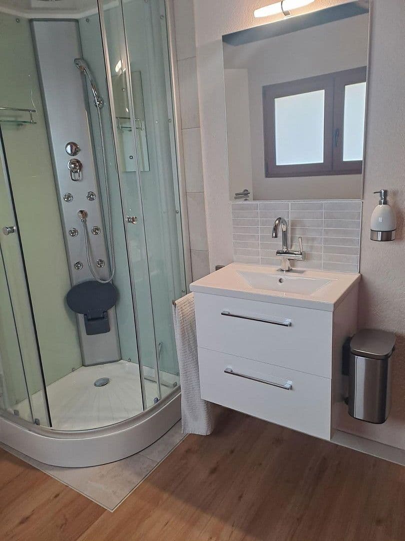 Predaj domu 167 m², pozemek 1.200 m², Bartholomä, Bádensko-Wurttembersko Predaj domu 167 m², pozemek 1.200 m², Bartholomä, Bádensko-Wurttembersko