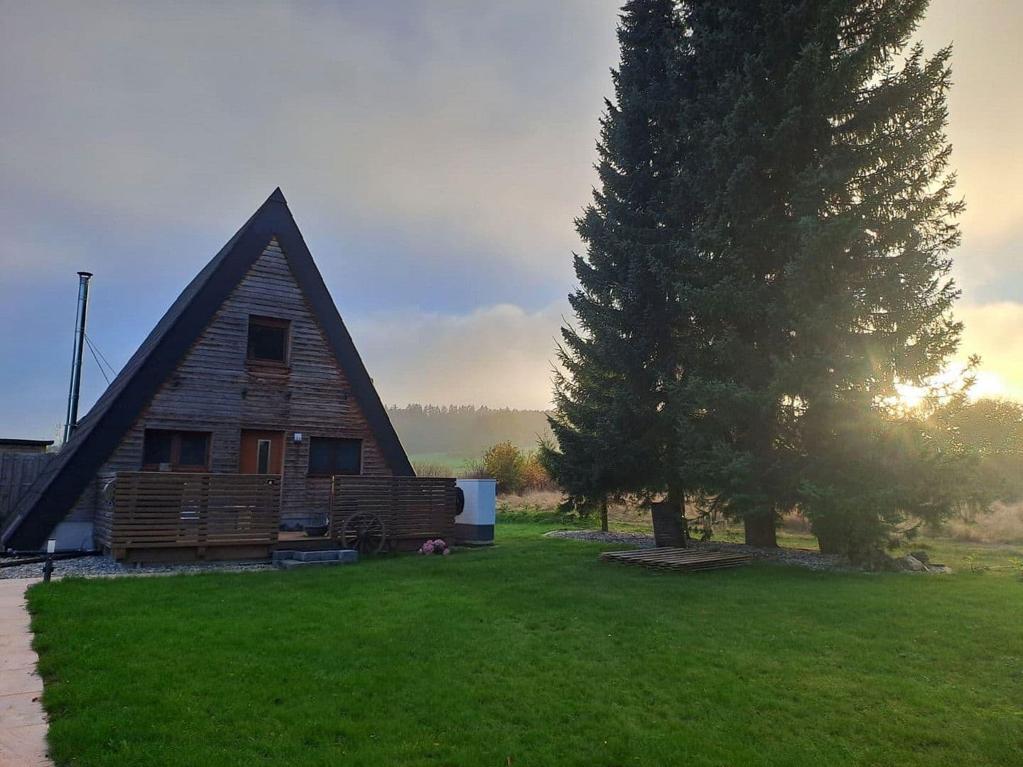 Predaj domu 167 m², pozemek 1.200 m², Bartholomä, Bádensko-Wurttembersko Predaj domu 167 m², pozemek 1.200 m², Bartholomä, Bádensko-Wurttembersko