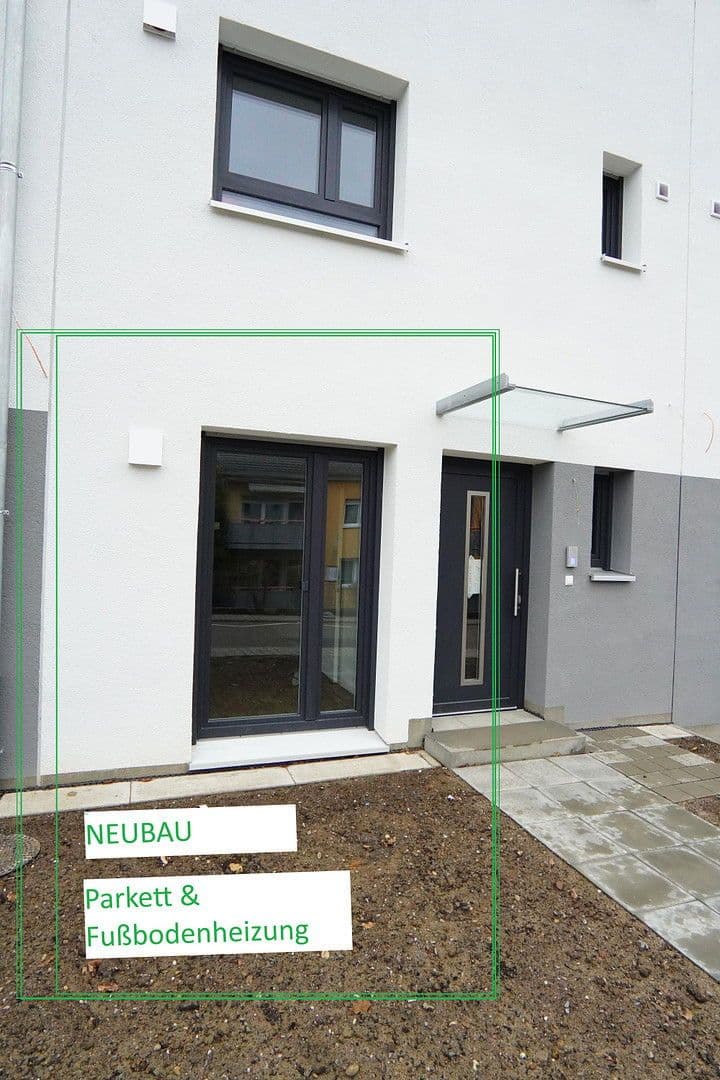 Prenájom bytu 1-izbový 25 m², Hölderlinstraße 26d, Pforzheim, Bádensko-Wurttembersko Prenájom bytu 1-izbový 25 m², Hölderlinstraße 26d, Pforzheim, Bádensko-Wurttembersko