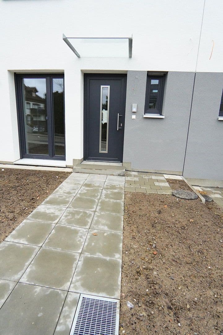 Prenájom bytu 1-izbový 25 m², Hölderlinstraße 26d, Pforzheim, Bádensko-Wurttembersko Prenájom bytu 1-izbový 25 m², Hölderlinstraße 26d, Pforzheim, Bádensko-Wurttembersko