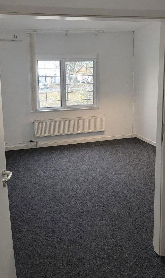 Prenájom kancelárie 196 m², Berliner Straße 191, Halle (Saale), Sasko-Anhaltsko Prenájom kancelárie 196 m², Berliner Straße 191, Halle (Saale), Sasko-Anhaltsko