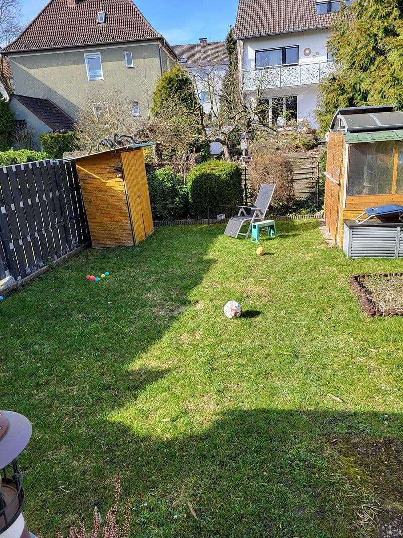 Predaj domu 180 m², pozemek 268 m², Fasanenstraße 31, Bielefeld, Severné Porýnie - Westfálsko Predaj domu 180 m², pozemek 268 m², Fasanenstraße 31, Bielefeld, Severné Porýnie - Westfálsko