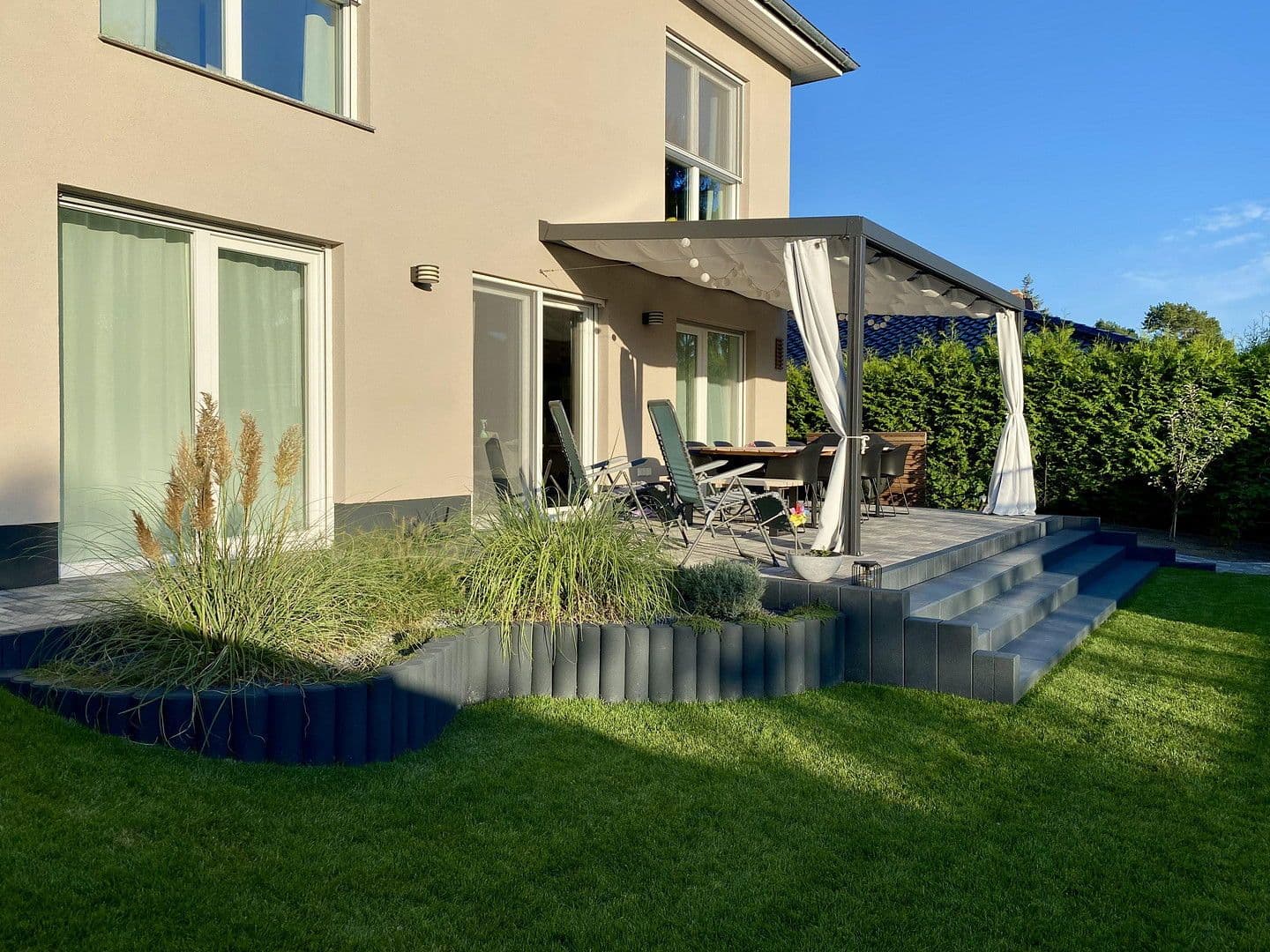 Predaj domu 157 m², pozemek 478 m², Schulzendorf, Brandenbursko Predaj domu 157 m², pozemek 478 m², Schulzendorf, Brandenbursko