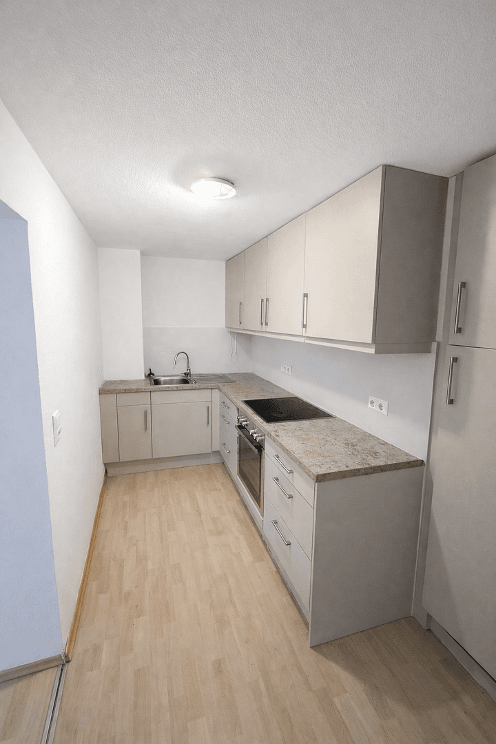 Prenájom bytu 4-izbový 110 m², Ebersbergerstraße 6, Rosenheim, Bavorsko Prenájom bytu 4-izbový 110 m², Ebersbergerstraße 6, Rosenheim, Bavorsko