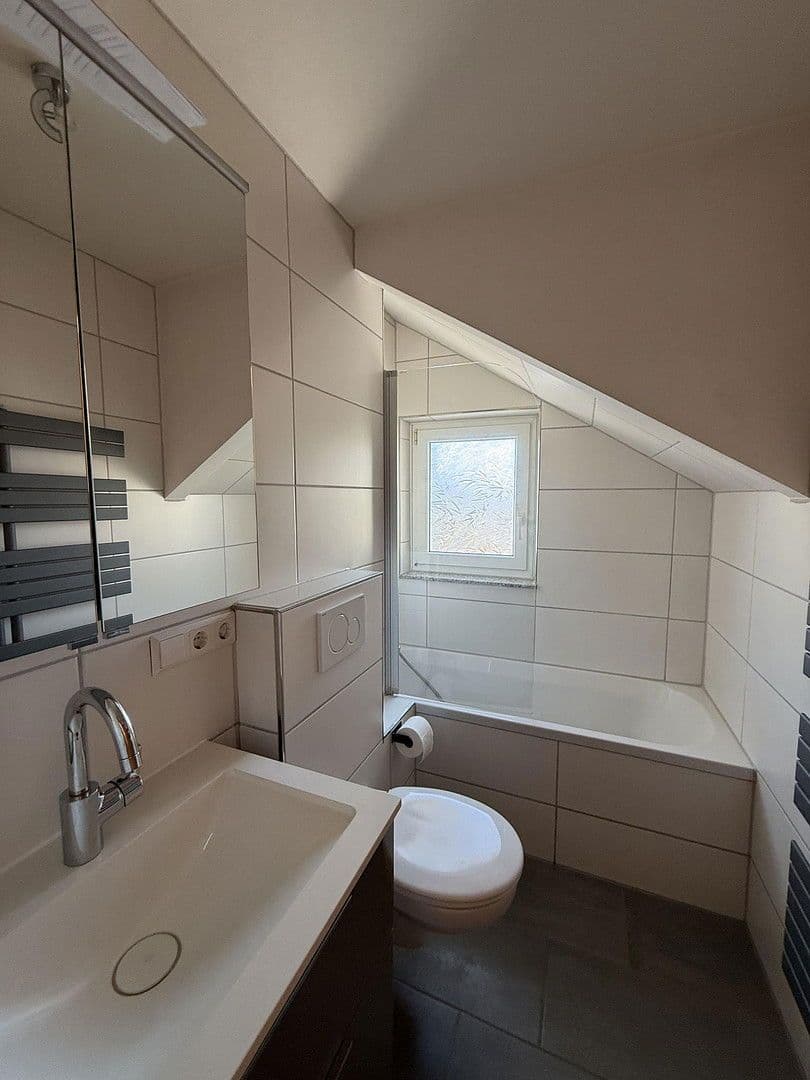 Prenájom bytu 2-izbový 63 m², Friedrichshafen, Bádensko-Wurttembersko Prenájom bytu 2-izbový 63 m², Friedrichshafen, Bádensko-Wurttembersko