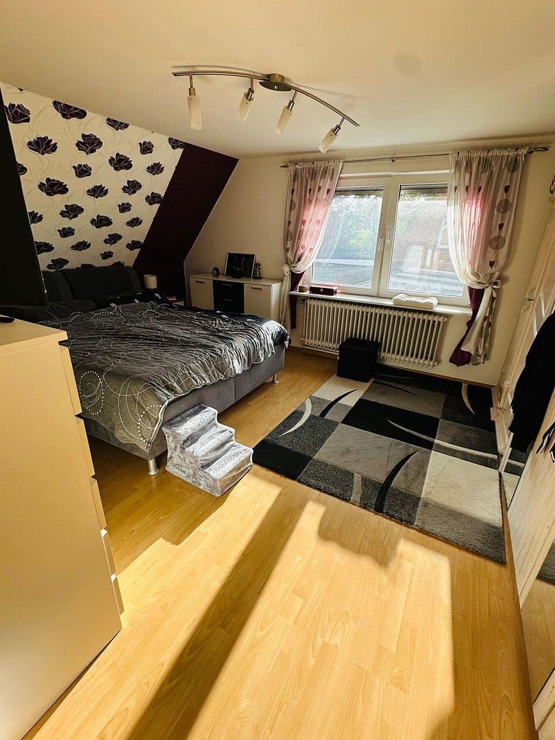 Predaj domu 166 m², pozemek 962 m², Langenhorn, Šlezvicko-Holštajnsko Predaj domu 166 m², pozemek 962 m², Langenhorn, Šlezvicko-Holštajnsko