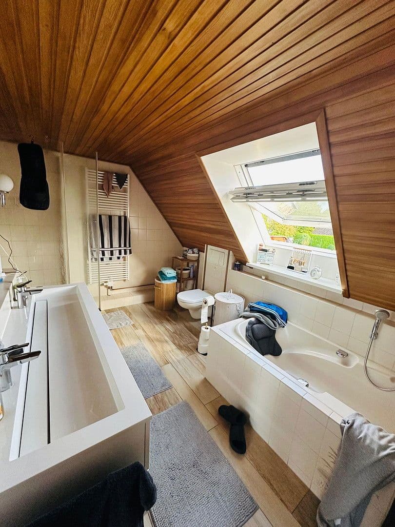 Predaj domu 166 m², pozemek 962 m², Langenhorn, Šlezvicko-Holštajnsko Predaj domu 166 m², pozemek 962 m², Langenhorn, Šlezvicko-Holštajnsko