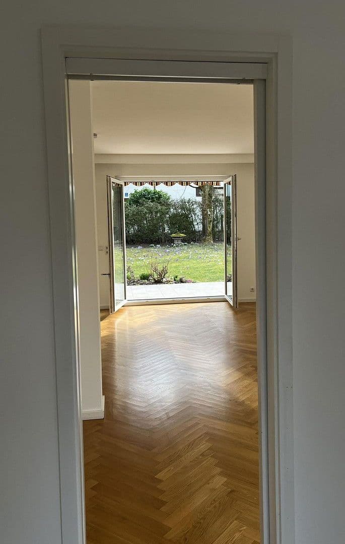 Prenájom domu 154 m², pozemek 414 m², Fürstenfeldbruck, Bavorsko Prenájom domu 154 m², pozemek 414 m², Fürstenfeldbruck, Bavorsko