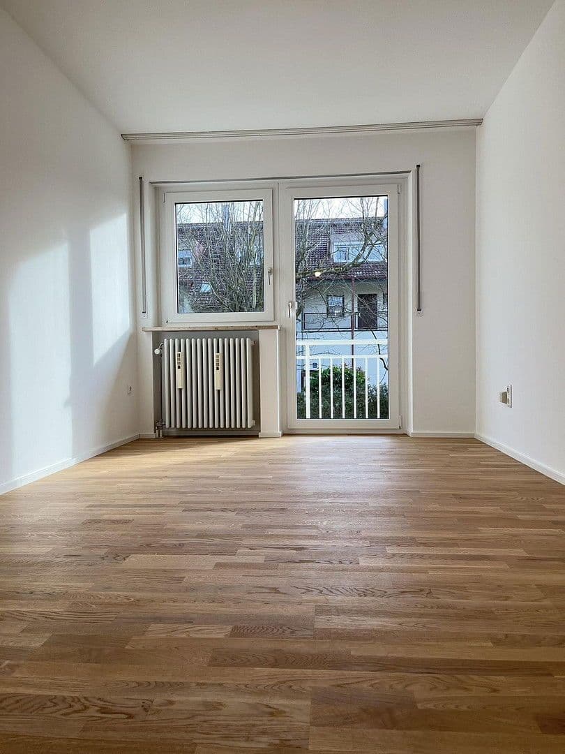 Prenájom domu 154 m², pozemek 414 m², Fürstenfeldbruck, Bavorsko Prenájom domu 154 m², pozemek 414 m², Fürstenfeldbruck, Bavorsko