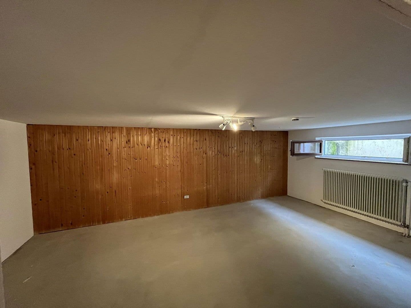 Prenájom domu 154 m², pozemek 414 m², Fürstenfeldbruck, Bavorsko Prenájom domu 154 m², pozemek 414 m², Fürstenfeldbruck, Bavorsko