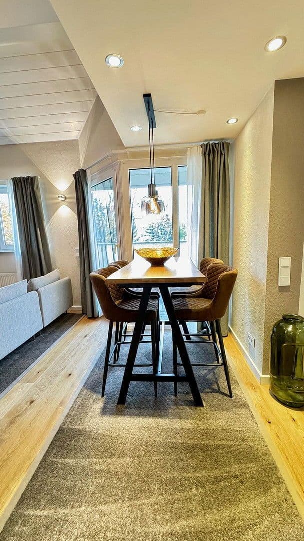 Prenájom bytu 2-izbový 56 m², Friedrich Staude Strasse. 2, Zwickau, Sasko Prenájom bytu 2-izbový 56 m², Friedrich Staude Strasse. 2, Zwickau, Sasko