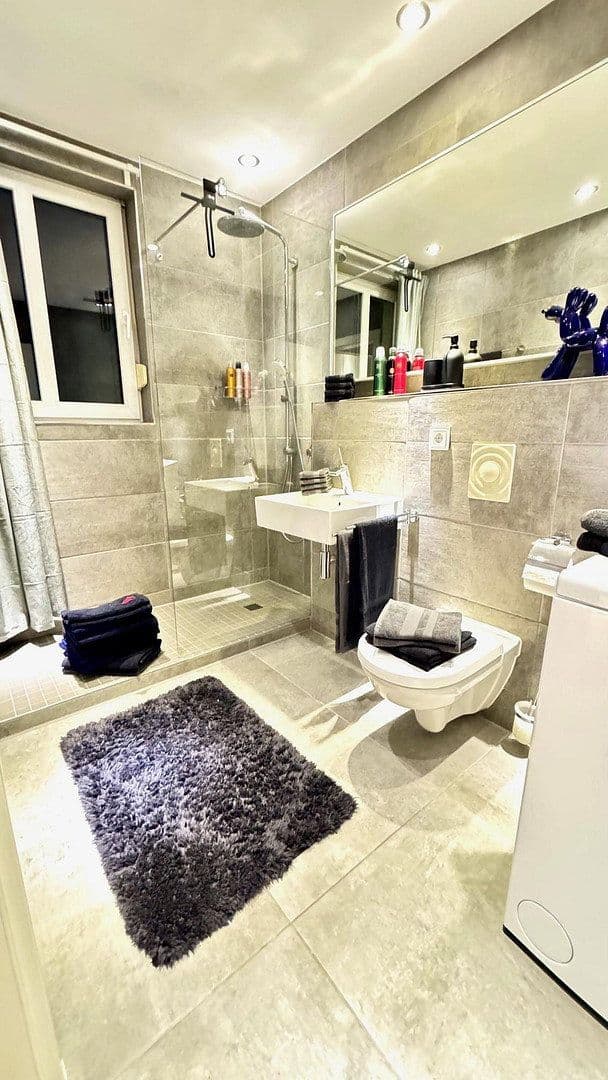 Prenájom bytu 2-izbový 56 m², Friedrich Staude Strasse. 2, Zwickau, Sasko Prenájom bytu 2-izbový 56 m², Friedrich Staude Strasse. 2, Zwickau, Sasko