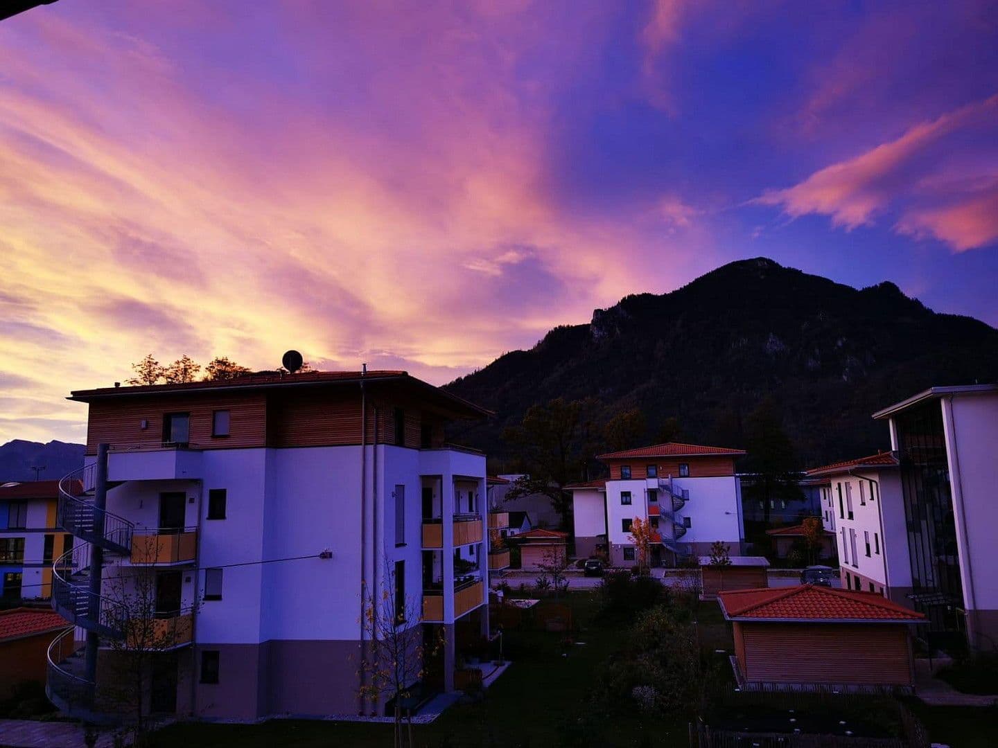 Predaj bytu 3-izbový 90 m², Inntalstraße 8, Brannenburg, Bavorsko Predaj bytu 3-izbový 90 m², Inntalstraße 8, Brannenburg, Bavorsko