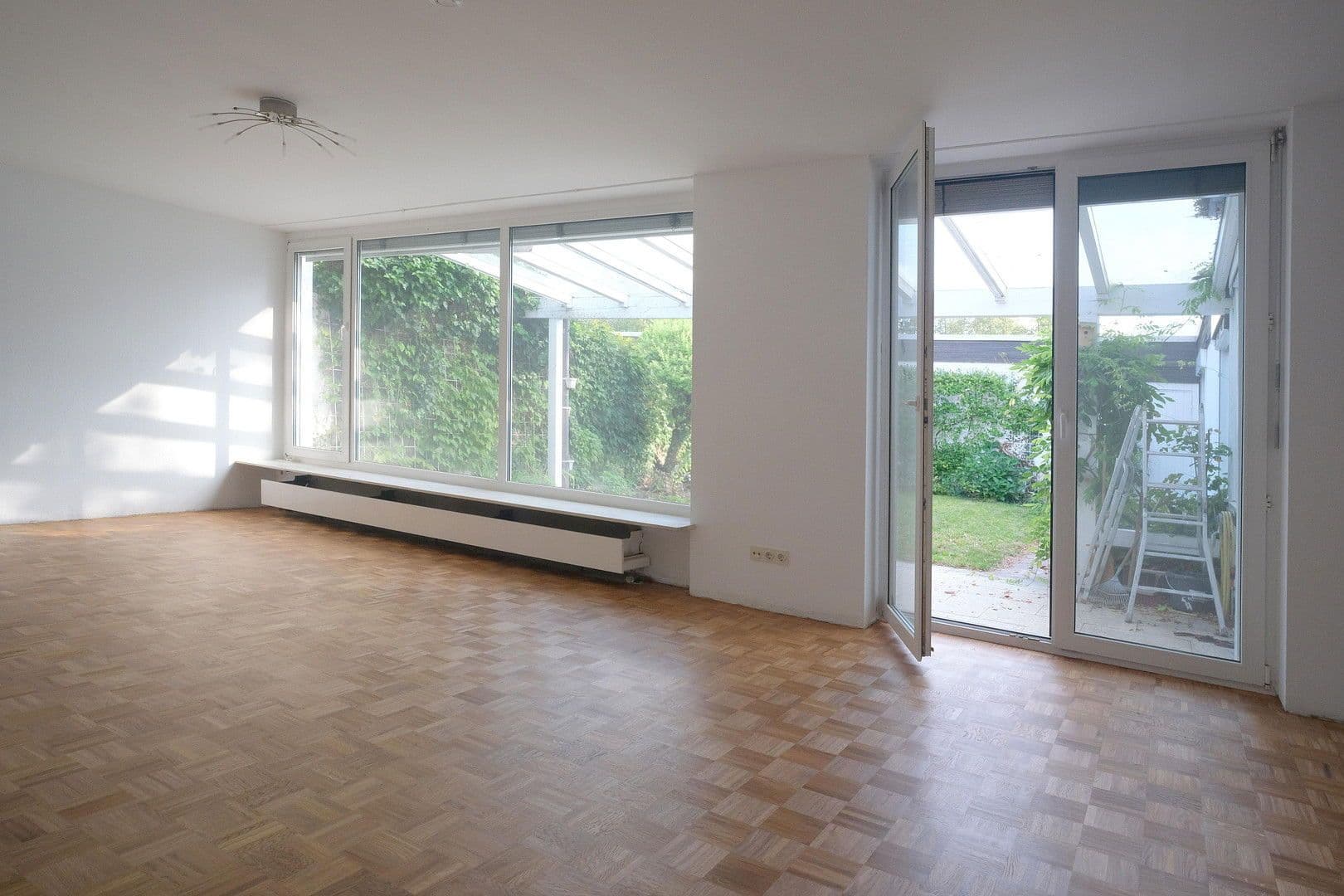 Predaj domu 123 m², pozemek 241 m², Ottobrunn, Bavorsko Predaj domu 123 m², pozemek 241 m², Ottobrunn, Bavorsko