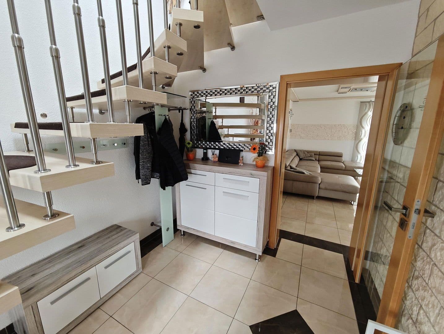 Predaj domu 133 m², pozemek 459 m², Eppingen, Bádensko-Wurttembersko Predaj domu 133 m², pozemek 459 m², Eppingen, Bádensko-Wurttembersko