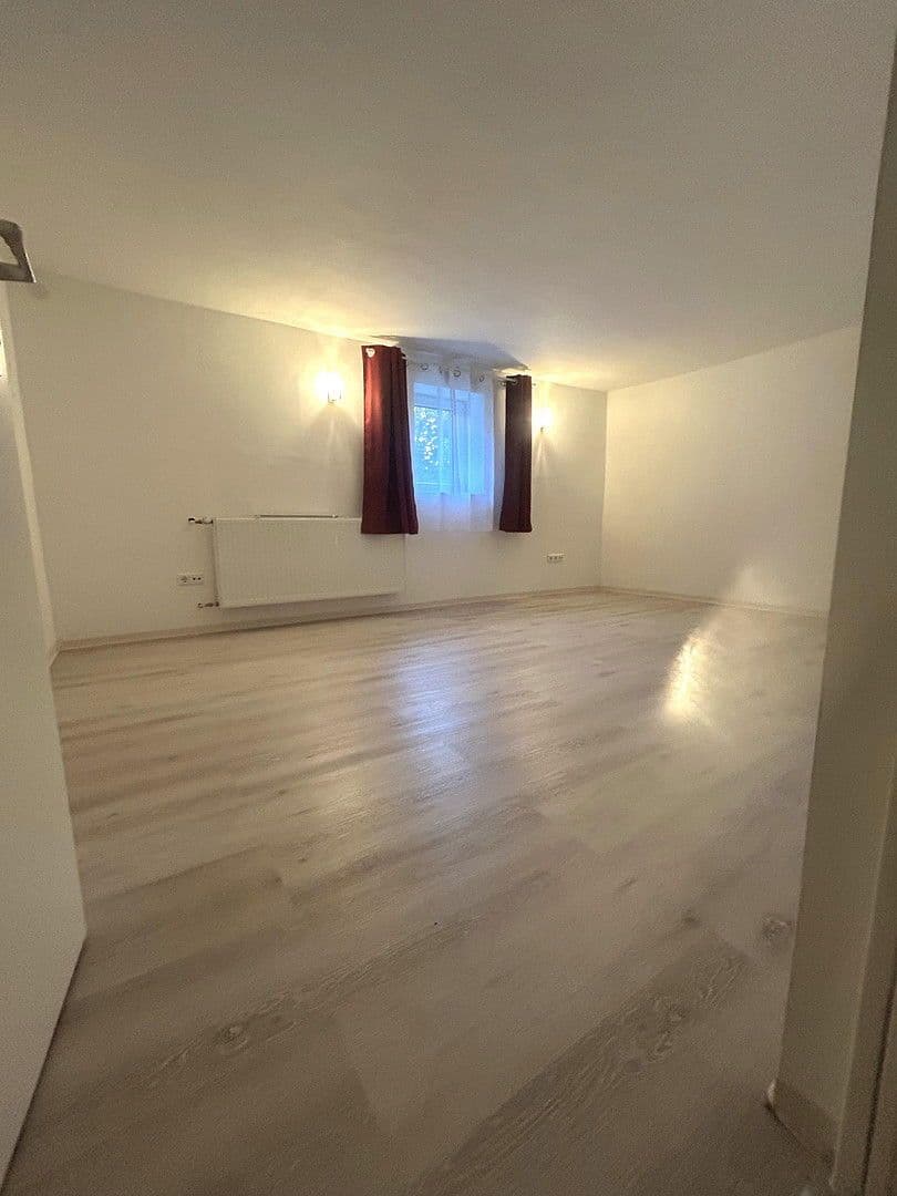 Predaj domu 410 m², pozemek 1.043 m², Bruchsal, Bádensko-Wurttembersko Predaj domu 410 m², pozemek 1.043 m², Bruchsal, Bádensko-Wurttembersko