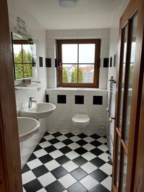 Predaj domu 138 m², pozemek 769 m², Weisendorf, Bavorsko Predaj domu 138 m², pozemek 769 m², Weisendorf, Bavorsko