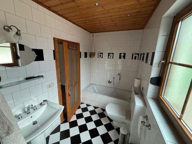 Predaj domu 138 m², pozemek 769 m², Weisendorf, Bavorsko Predaj domu 138 m², pozemek 769 m², Weisendorf, Bavorsko