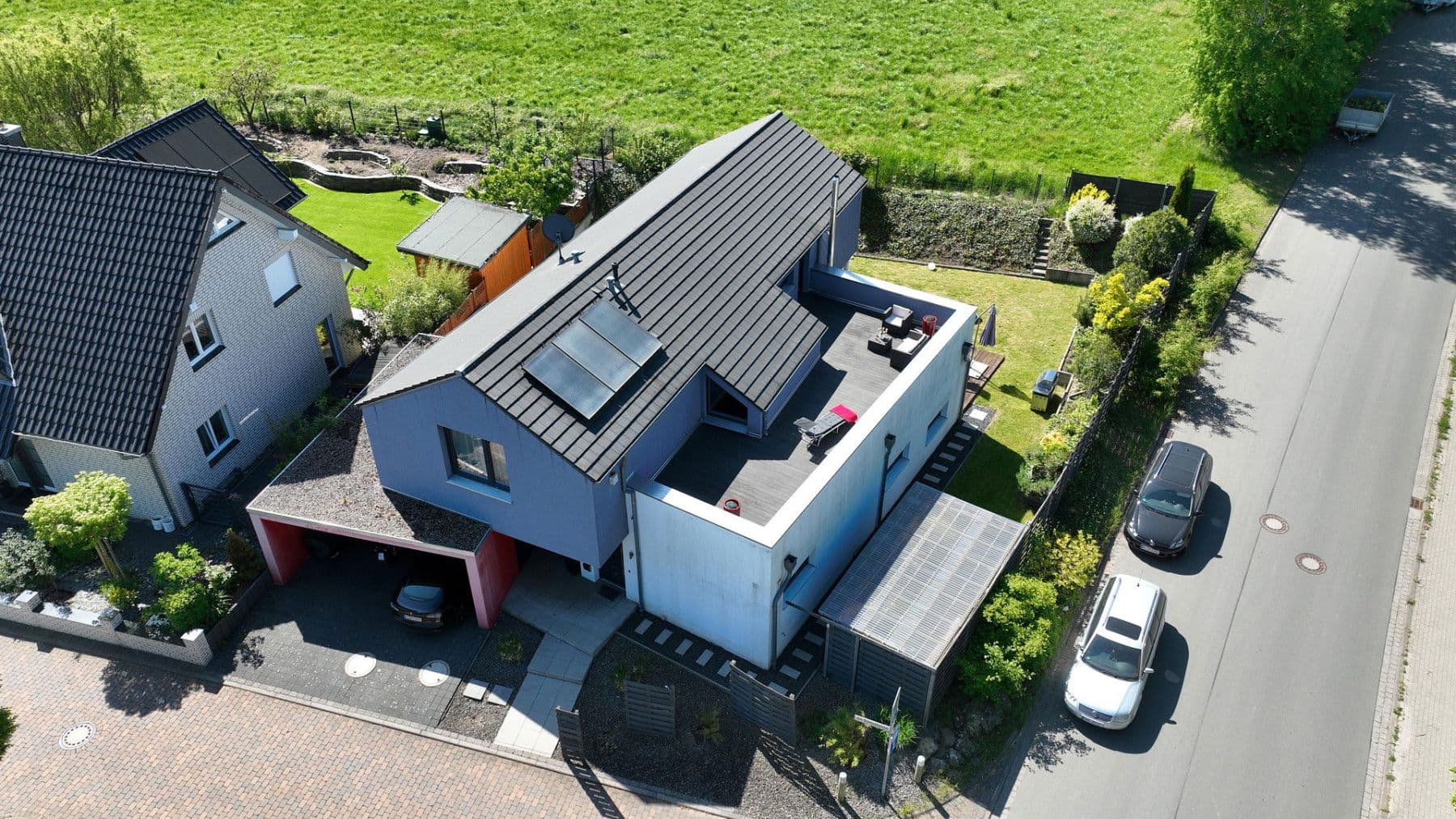 Predaj domu 268 m², pozemek 649 m², Barsinghausen, Dolné Sasko Predaj domu 268 m², pozemek 649 m², Barsinghausen, Dolné Sasko