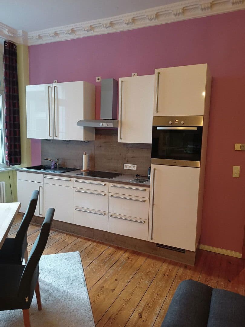 Prenájom bytu 1-izbový 50 m², Berlin, Berlín Prenájom bytu 1-izbový 50 m², Berlin, Berlín