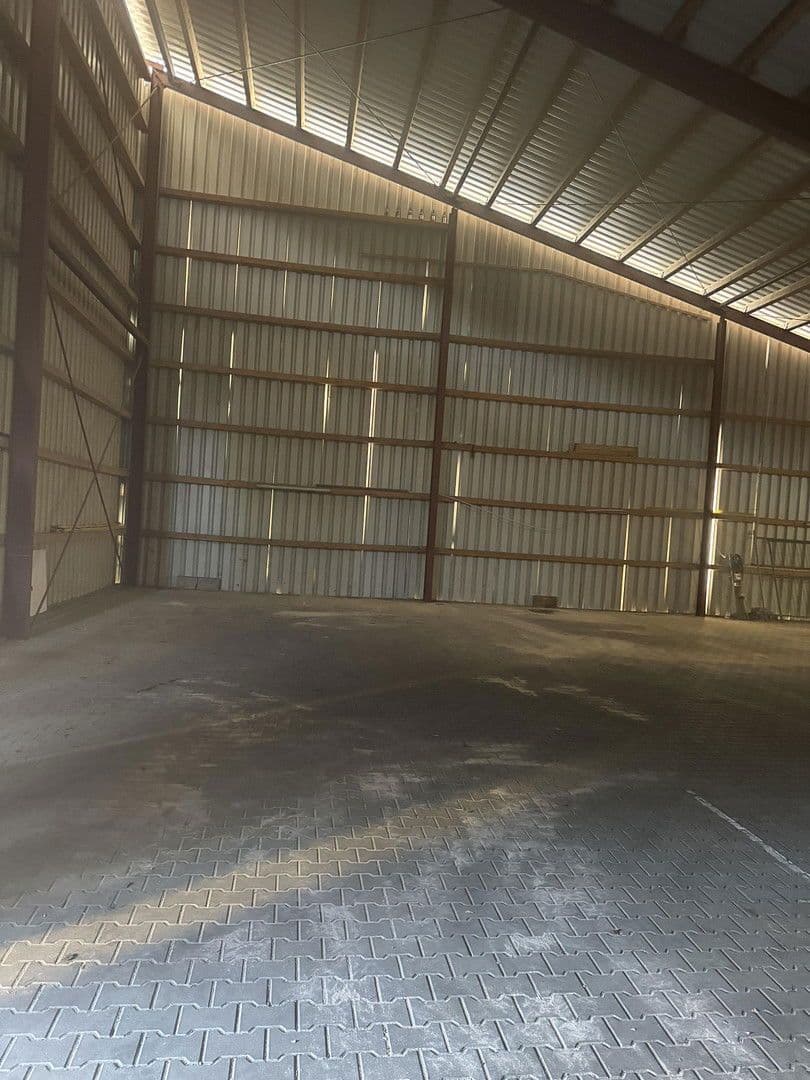 Prenájom nebytového priestoru 780 m², Wandlitz, Brandenbursko Prenájom nebytového priestoru 780 m², Wandlitz, Brandenbursko