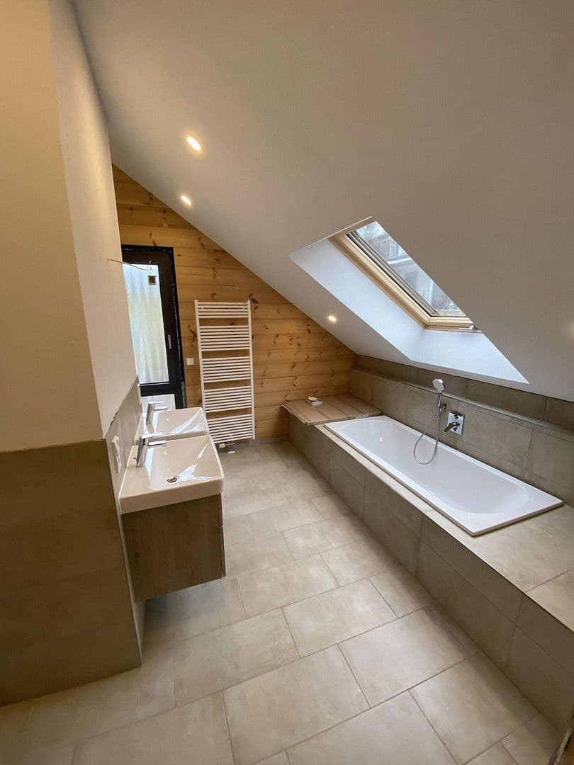 Predaj domu 167 m², pozemek 602 m², Spiegelberg, Bádensko-Wurttembersko Predaj domu 167 m², pozemek 602 m², Spiegelberg, Bádensko-Wurttembersko