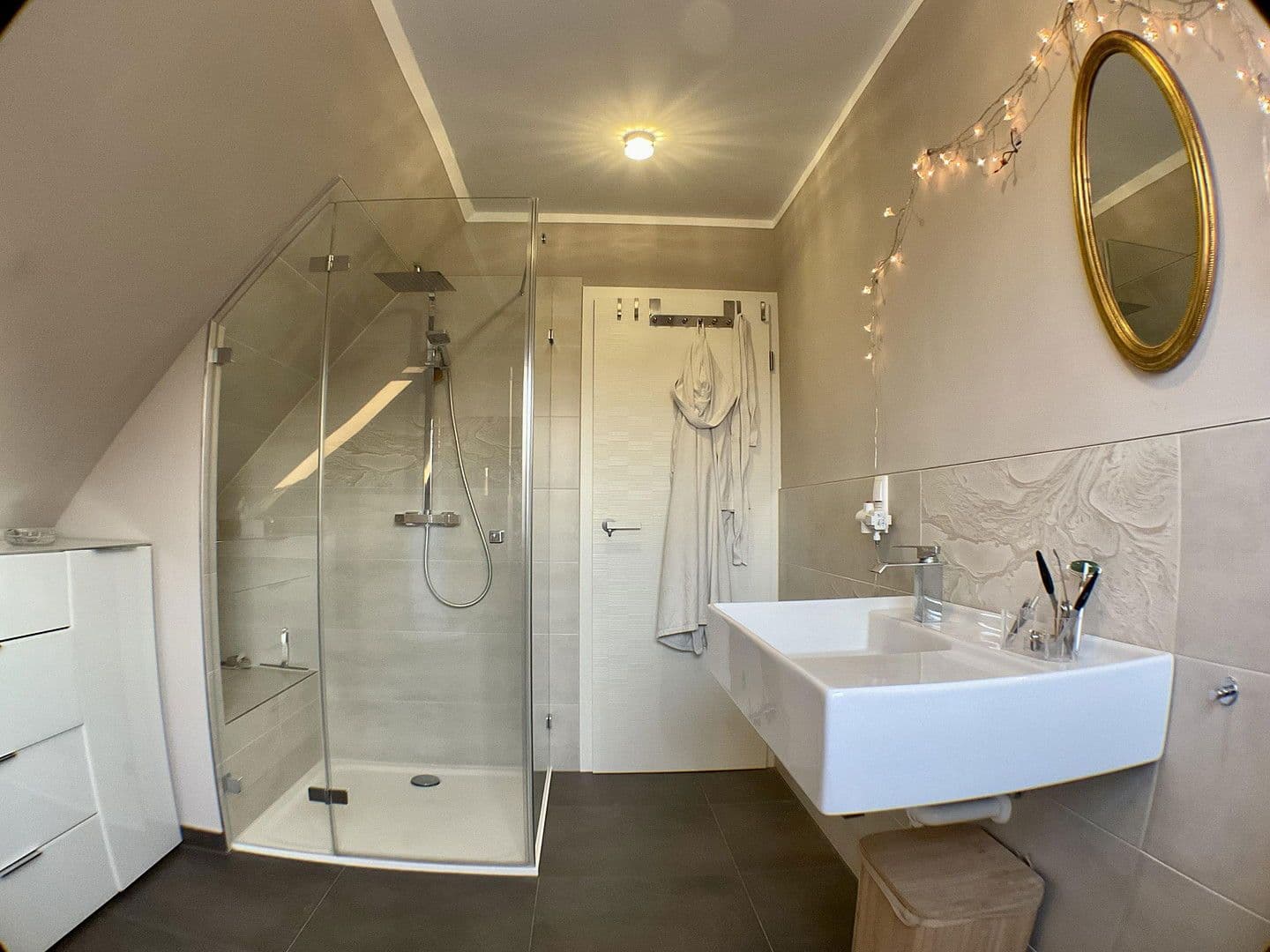 Predaj domu 157 m², pozemek 900 m², Poseritz, Meklenbursko-Predpomoransko Predaj domu 157 m², pozemek 900 m², Poseritz, Meklenbursko-Predpomoransko