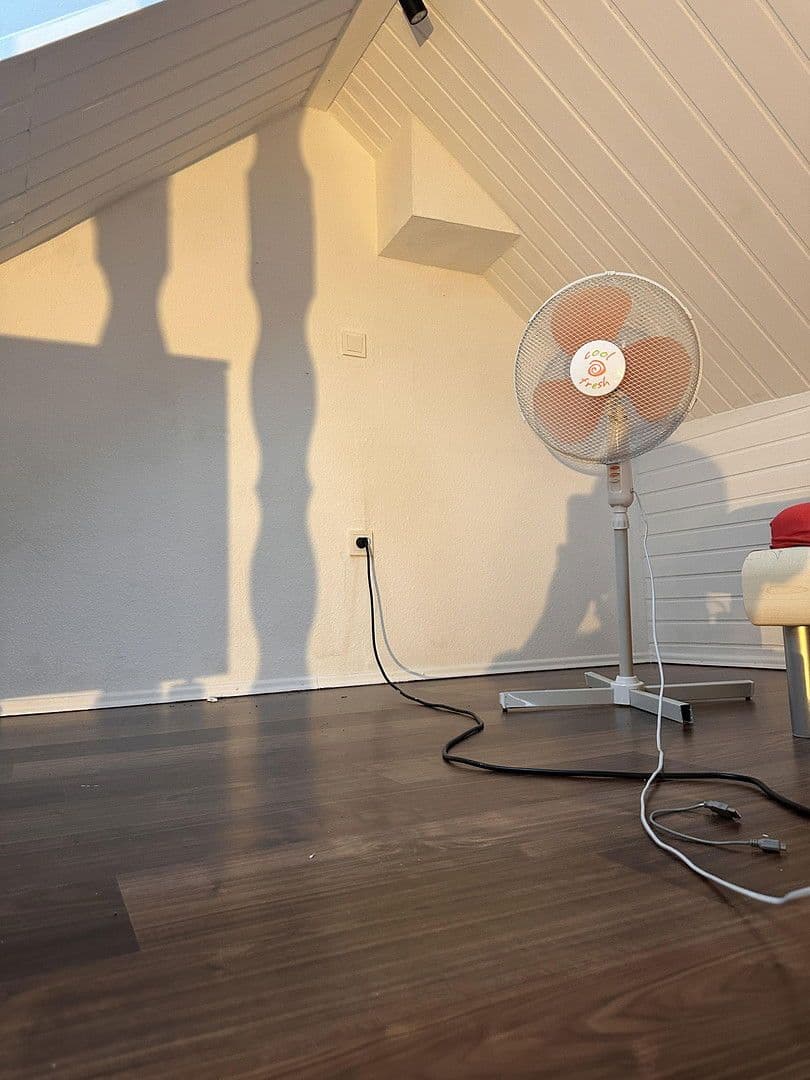 Prenájom bytu 1-izbový 40 m², Bremen, Brémy Prenájom bytu 1-izbový 40 m², Bremen, Brémy