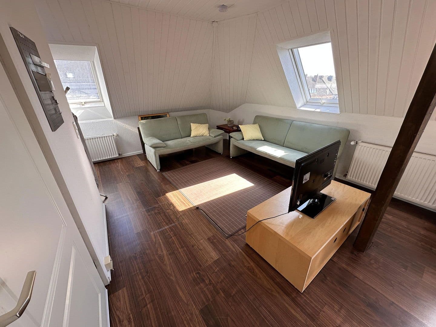 Prenájom bytu 1-izbový 40 m², Bremen, Brémy Prenájom bytu 1-izbový 40 m², Bremen, Brémy