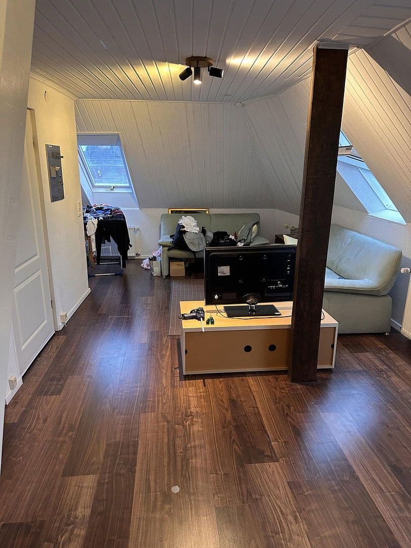 Prenájom bytu 1-izbový 40 m², Bremen, Brémy Prenájom bytu 1-izbový 40 m², Bremen, Brémy