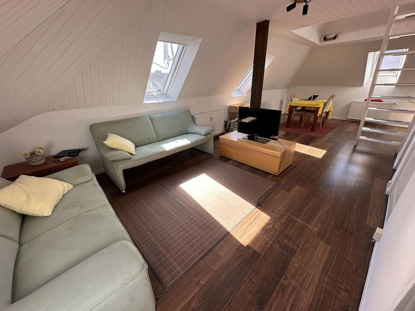 Prenájom bytu 1-izbový 40 m², Bremen, Brémy Prenájom bytu 1-izbový 40 m², Bremen, Brémy