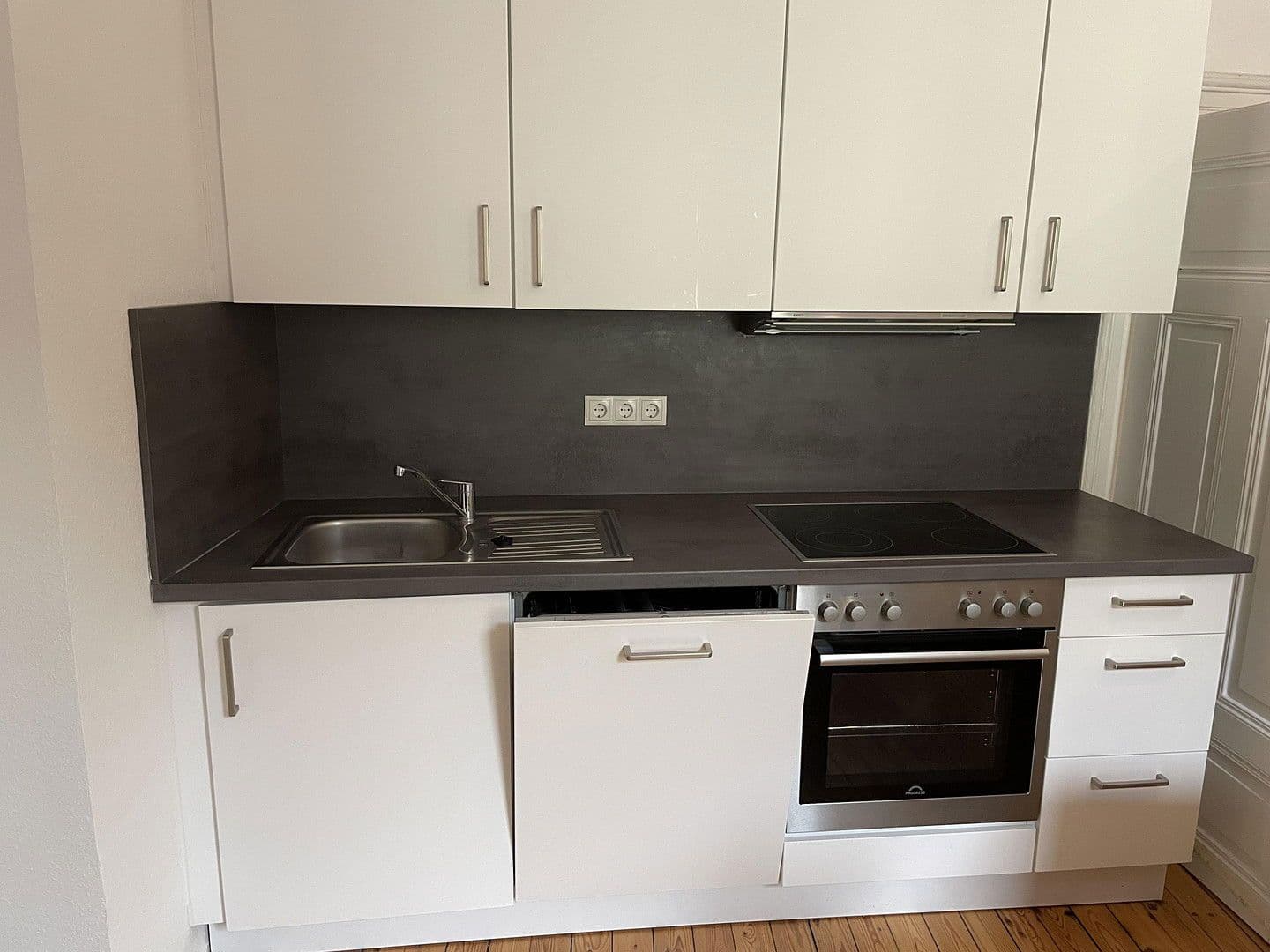 Prenájom bytu 5-izbový 97 m², Kaiserslautern, Porýnie-Falcko Prenájom bytu 5-izbový 97 m², Kaiserslautern, Porýnie-Falcko