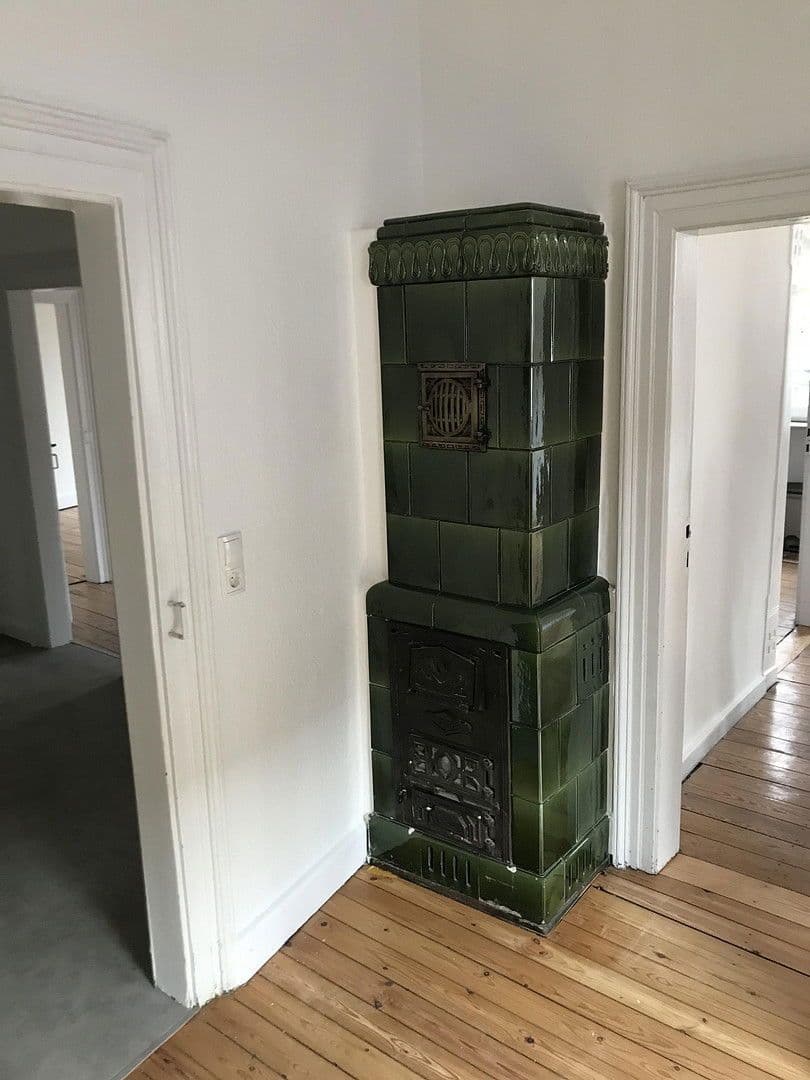 Prenájom bytu 5-izbový 97 m², Kaiserslautern, Porýnie-Falcko Prenájom bytu 5-izbový 97 m², Kaiserslautern, Porýnie-Falcko