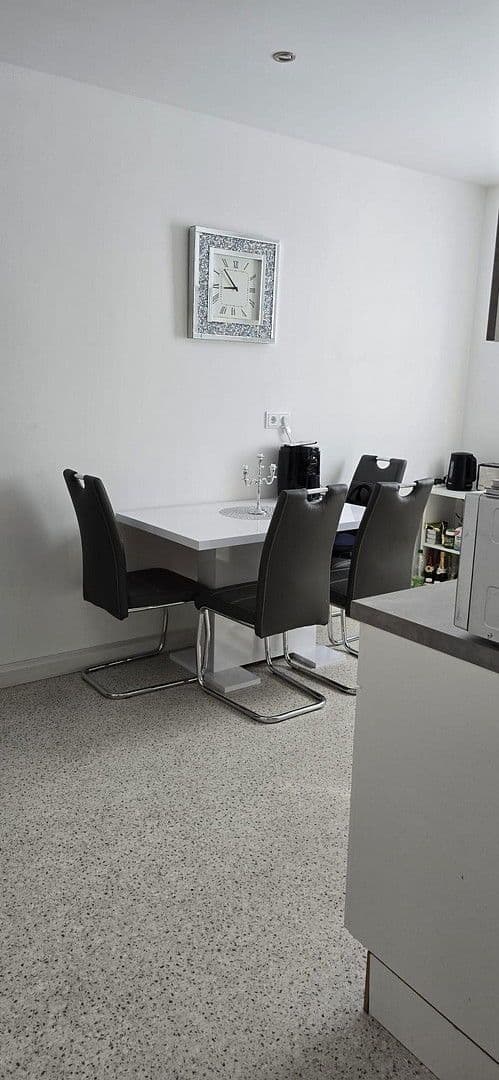 Prenájom bytu 2-izbový 60 m², Oberhäuserstraße 45, Ansbach, Bavorsko Prenájom bytu 2-izbový 60 m², Oberhäuserstraße 45, Ansbach, Bavorsko