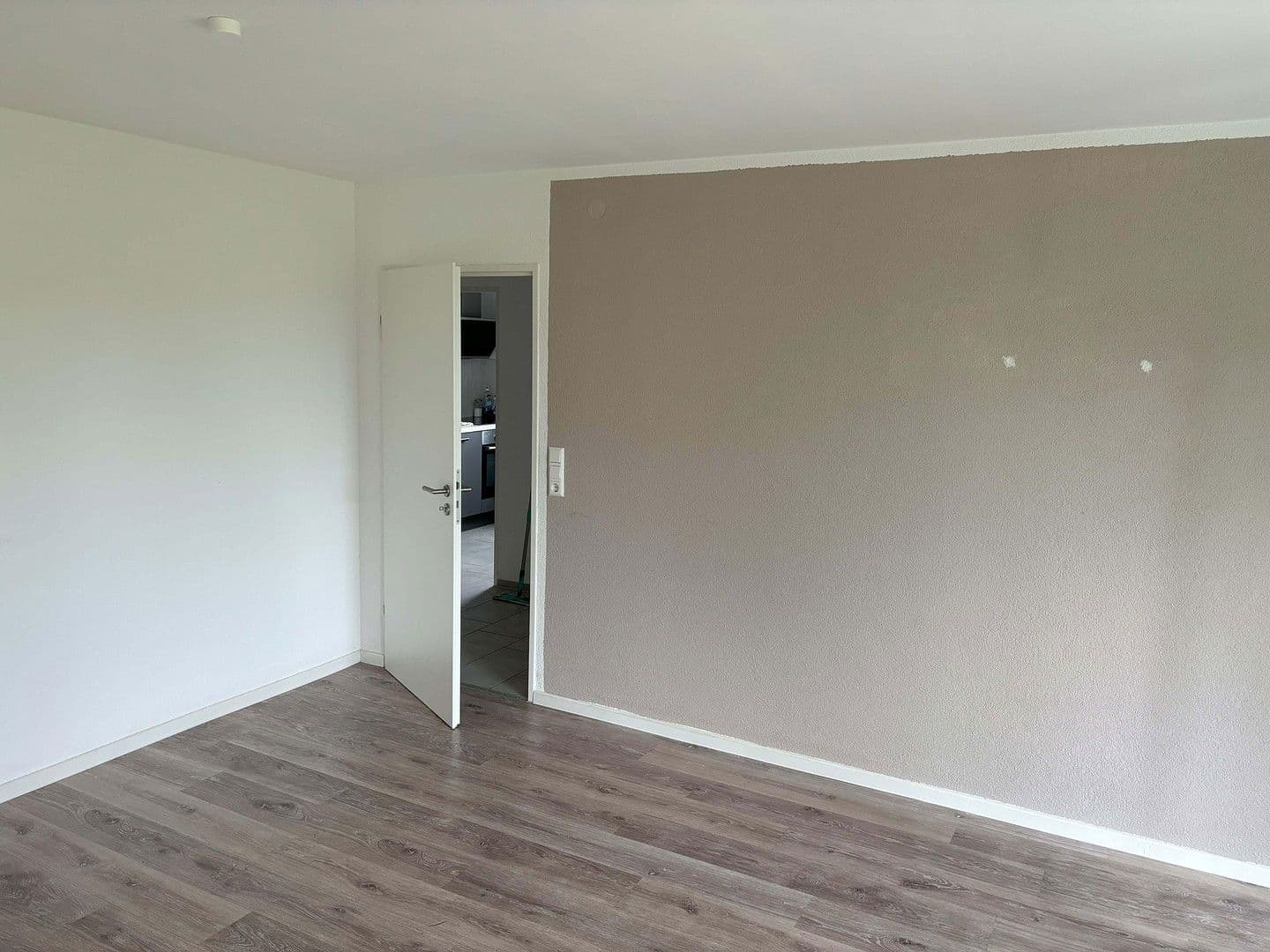 Prenájom bytu 2-izbový 57 m², Waiblingen, Bádensko-Wurttembersko Prenájom bytu 2-izbový 57 m², Waiblingen, Bádensko-Wurttembersko