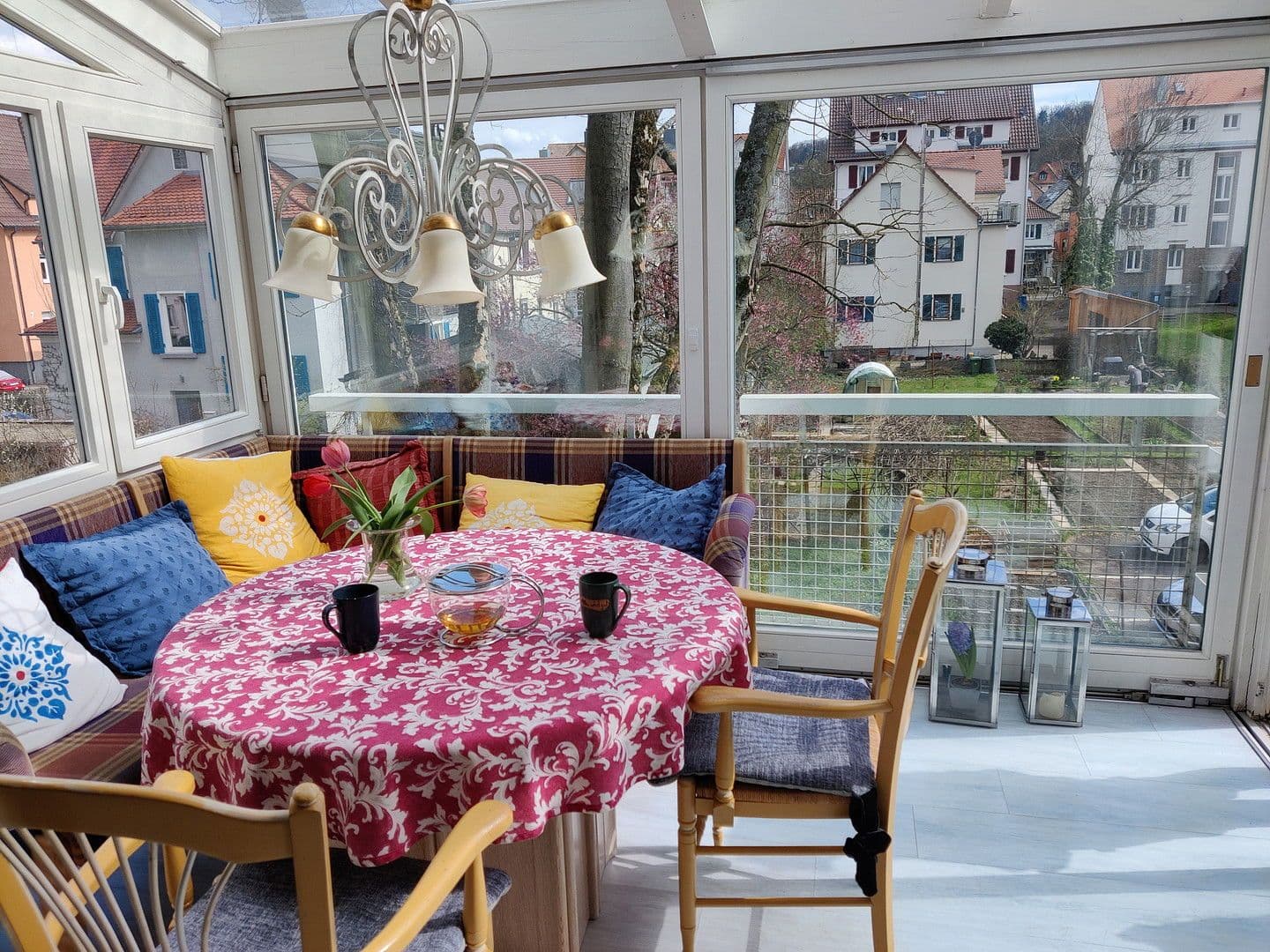 Prenájom bytu 4-izbový 160 m², Tübingen, Bádensko-Wurttembersko Prenájom bytu 4-izbový 160 m², Tübingen, Bádensko-Wurttembersko